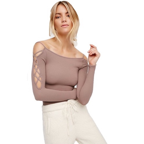 Free People Tops - FREE PEOPLE / WHITE CRISS CROSS OPEN SLEEVE TOP